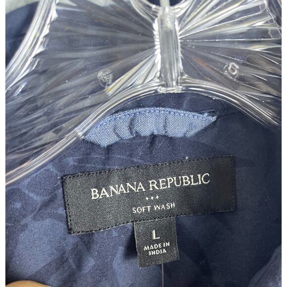Banana Republic Casual Shirt Men's Size L Navy Pineapple All Over Print Button - Picture 4 of 6